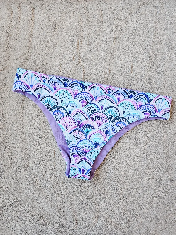 ladies bikini bottoms curved waist -Kilauea Bottoms